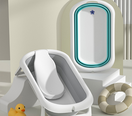 Foldable baby bathtub designed specifically for babies aged 0-3 years old
